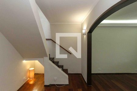 Casa para alugar com 3 quartos, 175m² em Jardim Rodolfo Pirani, São Paulo