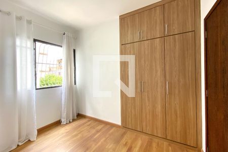 Quarto 1 de apartamento para alugar com 2 quartos, 186m² em Sagrada Família, Belo Horizonte
