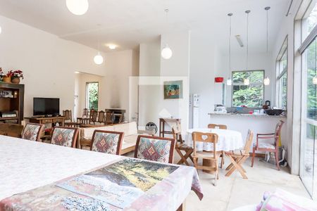 sala de casa de condomínio à venda com 2 quartos, 276m² em Retiro do Chalé, Brumadinho