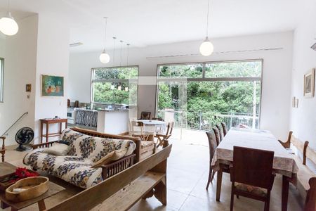 sala de casa de condomínio à venda com 2 quartos, 276m² em Retiro do Chalé, Brumadinho