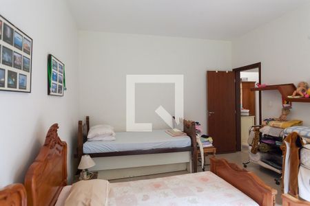 Quarto de casa de condomínio à venda com 3 quartos, 276m² em Retiro do Chalé, Brumadinho