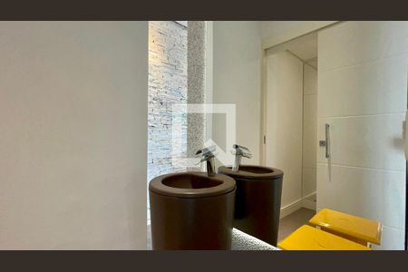 Lavabo de apartamento para alugar com 3 quartos, 157m² em Pinheiros, São Paulo