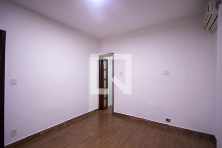 Suíte de casa para alugar com 3 quartos, 390m² em Barro Vermelho, São Gonçalo