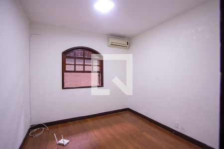 Quarto 1 de casa para alugar com 3 quartos, 390m² em Barro Vermelho, São Gonçalo