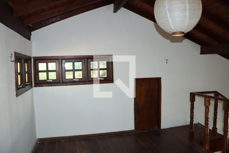 Casa para alugar com 2 quartos, 150m² em Caputera, Cotia
