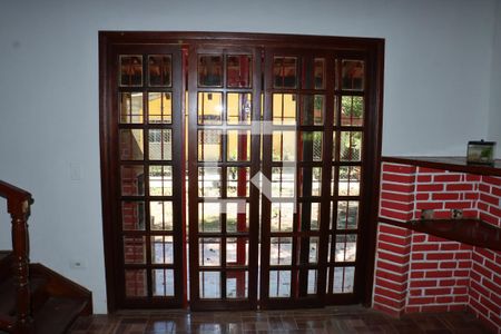 Casa para alugar com 2 quartos, 150m² em Caputera, Cotia