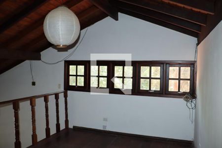 Casa para alugar com 2 quartos, 150m² em Caputera, Cotia