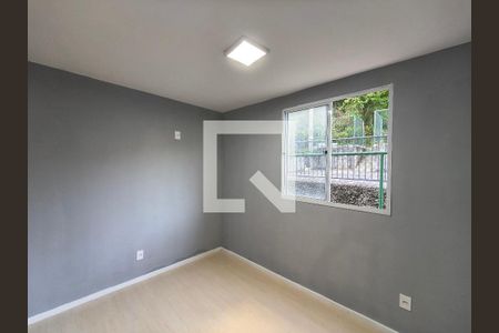 Quarto 1 de apartamento para alugar com 2 quartos, 56m² em Taquara, Rio de Janeiro