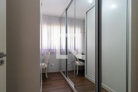 Quarto 1 de apartamento para alugar com 3 quartos, 60m² em Capão Raso, Curitiba