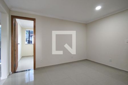 Sala de apartamento para alugar com 2 quartos, 120m² em Taquara, Rio de Janeiro