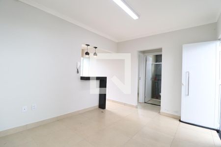 Sala de casa para alugar com 2 quartos, 50m² em Jardim Europa, Uberlândia