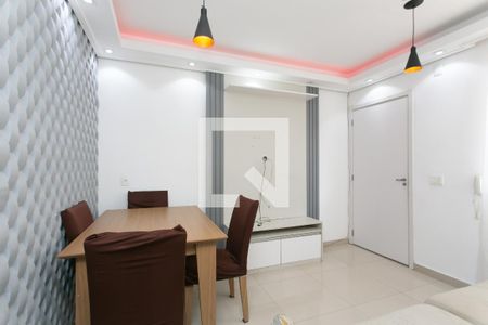 Sala de apartamento para alugar com 2 quartos, 42m² em Jardim Nélia, Ferraz de Vasconcelos