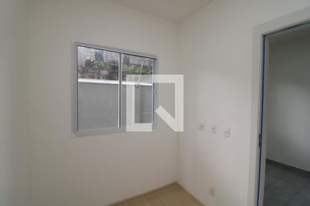 Quarto de apartamento para alugar com 2 quartos, 35m² em Cidade São Mateus, São Paulo