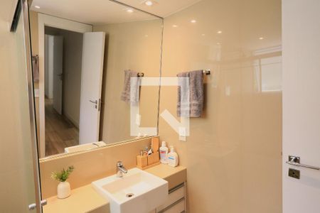 Banheiro da Suíte de apartamento para alugar com 2 quartos, 105m² em Funcionários, Belo Horizonte