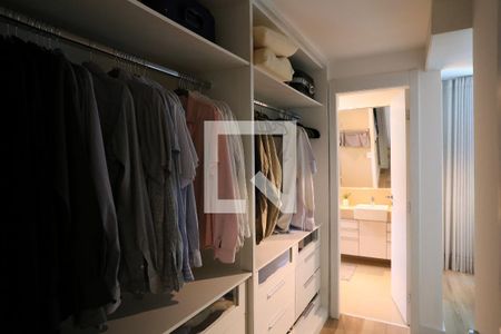 Suíte de apartamento para alugar com 2 quartos, 105m² em Funcionários, Belo Horizonte