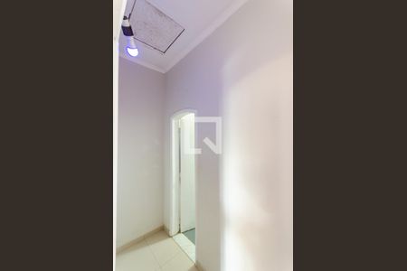 Corredor de casa para alugar com 4 quartos, 576m² em Jardim Vivan, São Paulo