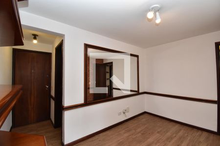 Sala de apartamento para alugar com 2 quartos, 66m² em Campina do Siqueira, Curitiba
