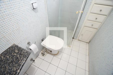 Banheiro de apartamento à venda com 1 quarto, 60m² em Bosque, Campinas
