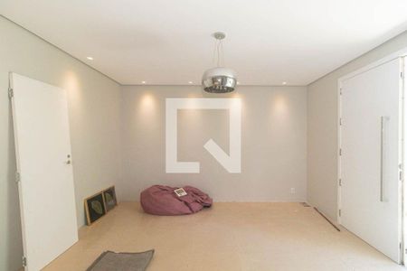 Sala  de casa à venda com 3 quartos, 408m² em Navegantes, Porto Alegre