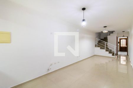 Sala de casa para alugar com 2 quartos, 130m² em Vila Sao Rafael, Guarulhos