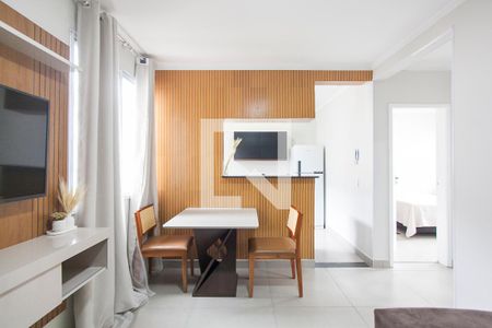 Sala de apartamento para alugar com 2 quartos, 55m² em Shopping Park, Uberlândia