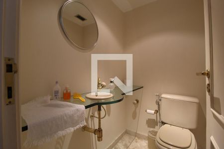 Lavabo de apartamento à venda com 2 quartos, 116m² em Vila Nova Conceição, São Paulo