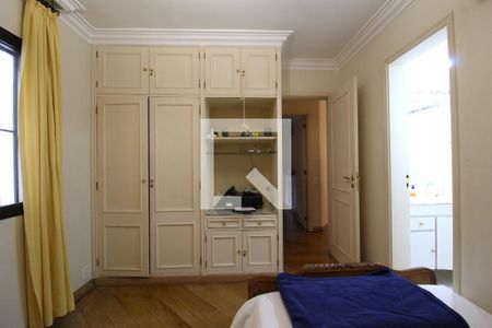 Quarto 1 - Suíte de apartamento à venda com 2 quartos, 116m² em Vila Nova Conceição, São Paulo