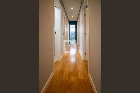 Corredor  de apartamento para alugar com 3 quartos, 103m² em Jardim Monte Kemel, São Paulo