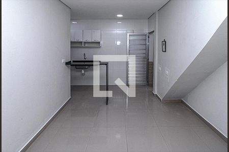 sala, cozinha e área de serviço_3 de kitnet/studio para alugar com 1 quarto, 28m² em Vila Nair, São Paulo