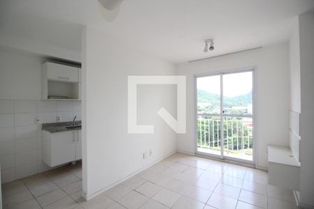 Sala de apartamento à venda com 2 quartos, 50m² em Jacarepaguá, Rio de Janeiro