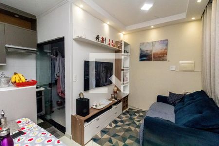 Sala de casa para alugar com 2 quartos, 75m² em Parque Guarani, São Paulo