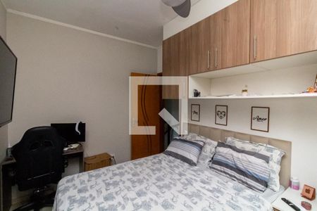 Quarto 1 de casa para alugar com 2 quartos, 75m² em Parque Guarani, São Paulo