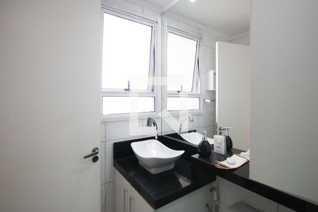 Banheiro  de apartamento para alugar com 2 quartos, 47m² em Vila Nova Mazzei, São Paulo