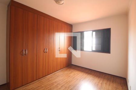 Suíte de casa à venda com 3 quartos, 168m² em Jardim Umuarama, São Paulo