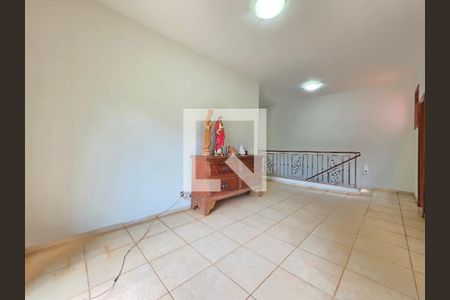 Sala 2 andar  de casa de condomínio à venda com 4 quartos, 255m² em Retiro do Chalé, Brumadinho