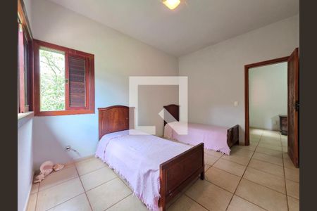 Quarto 3 de casa de condomínio à venda com 4 quartos, 255m² em Retiro do Chalé, Brumadinho