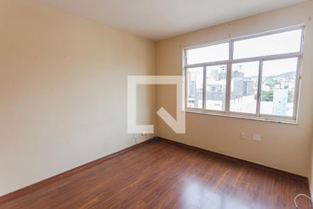 Quarto 1 de apartamento para alugar com 2 quartos, 61m² em Santa Efigênia, Belo Horizonte
