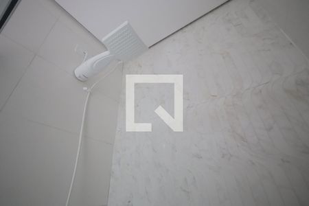 Banheiro de apartamento para alugar com 1 quarto, 36m² em Parque Jaçatuba, Santo André