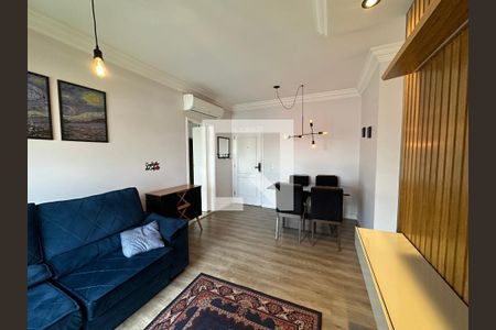 Sala de apartamento para alugar com 2 quartos, 62m² em Jardim Tupanci, Barueri