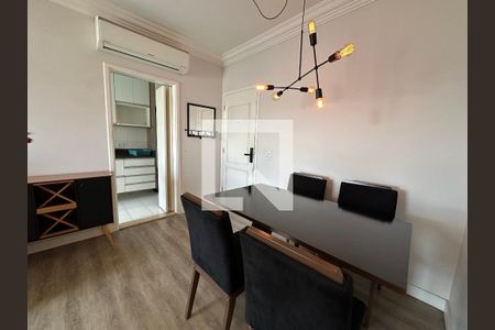 Sala de apartamento para alugar com 2 quartos, 62m² em Jardim Tupanci, Barueri