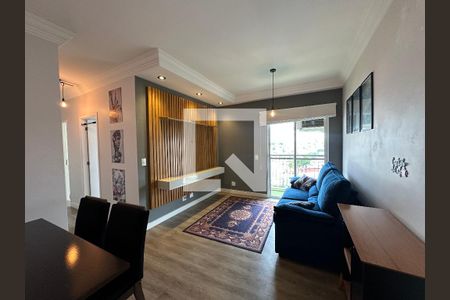 Sala de apartamento para alugar com 2 quartos, 62m² em Jardim Tupanci, Barueri