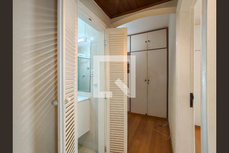 Corredor de apartamento à venda com 3 quartos, 70m² em Tijuca, Rio de Janeiro
