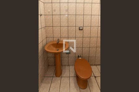 Banheiro da Suíte de casa para alugar com 2 quartos, 80m² em Vila Nova Mazzei, São Paulo