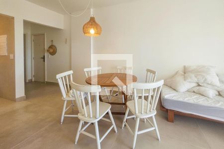 Sala de apartamento para alugar com 2 quartos, 96m² em Praia Tombo, Guarujá