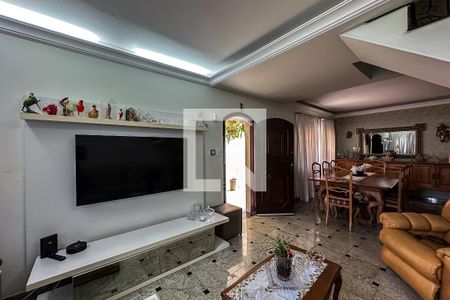Sala de casa à venda com 4 quartos, 200m² em Cambuci, São Paulo