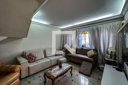 Sala de casa à venda com 4 quartos, 200m² em Cambuci, São Paulo