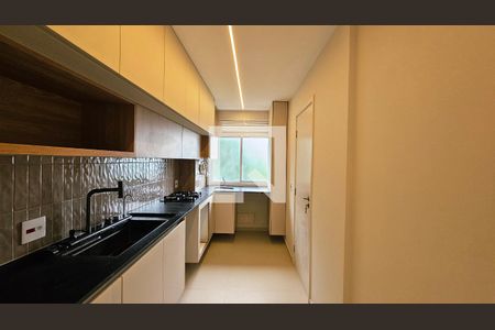 Cozinha e Área de Serviço de apartamento para alugar com 3 quartos, 83m² em Jardim Ana Maria, Jundiaí