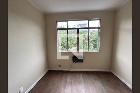 Quarto 1 de apartamento para alugar com 2 quartos, 80m² em Vila Valqueire, Rio de Janeiro