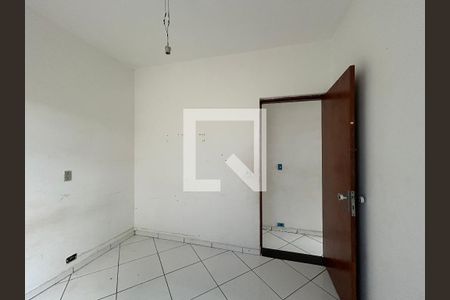 Quarto 1 de casa para alugar com 2 quartos, 65m² em Vila Santa Edwiges, São Paulo