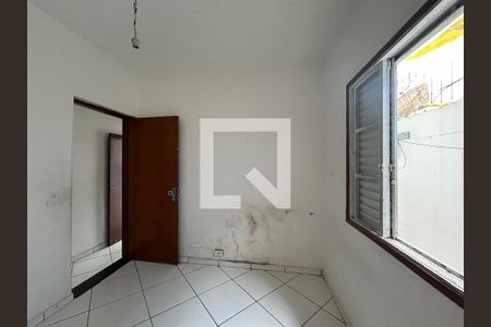 Quarto 1 de casa para alugar com 2 quartos, 65m² em Vila Santa Edwiges, São Paulo